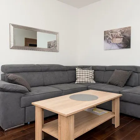 M.g Apartamento Brodarica (Sibenik-Knin)